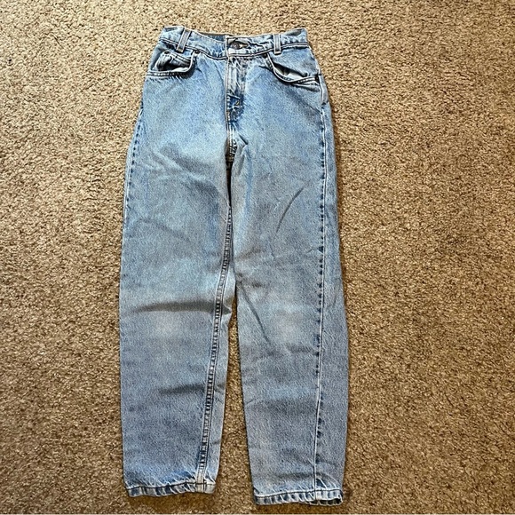 Rare Levis VTG Orange Tab Mom Jeans Light Wash High Rise Tapered Leg Rigid Denim - Picture 3 of 9